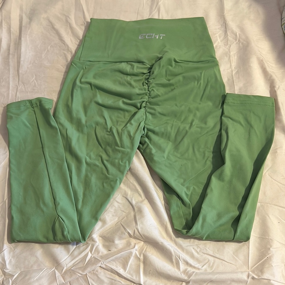 ECHT Green Leggings with High Waist and scrunch butt